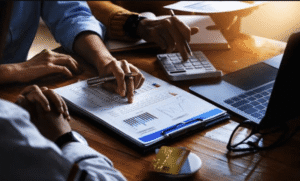 How Businesses Implement FinOps Practices